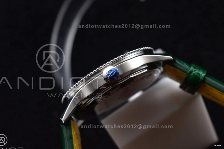 Edition  41mm Navitimer 1:1 Dial Leather Green Best TF A2824 on 0425